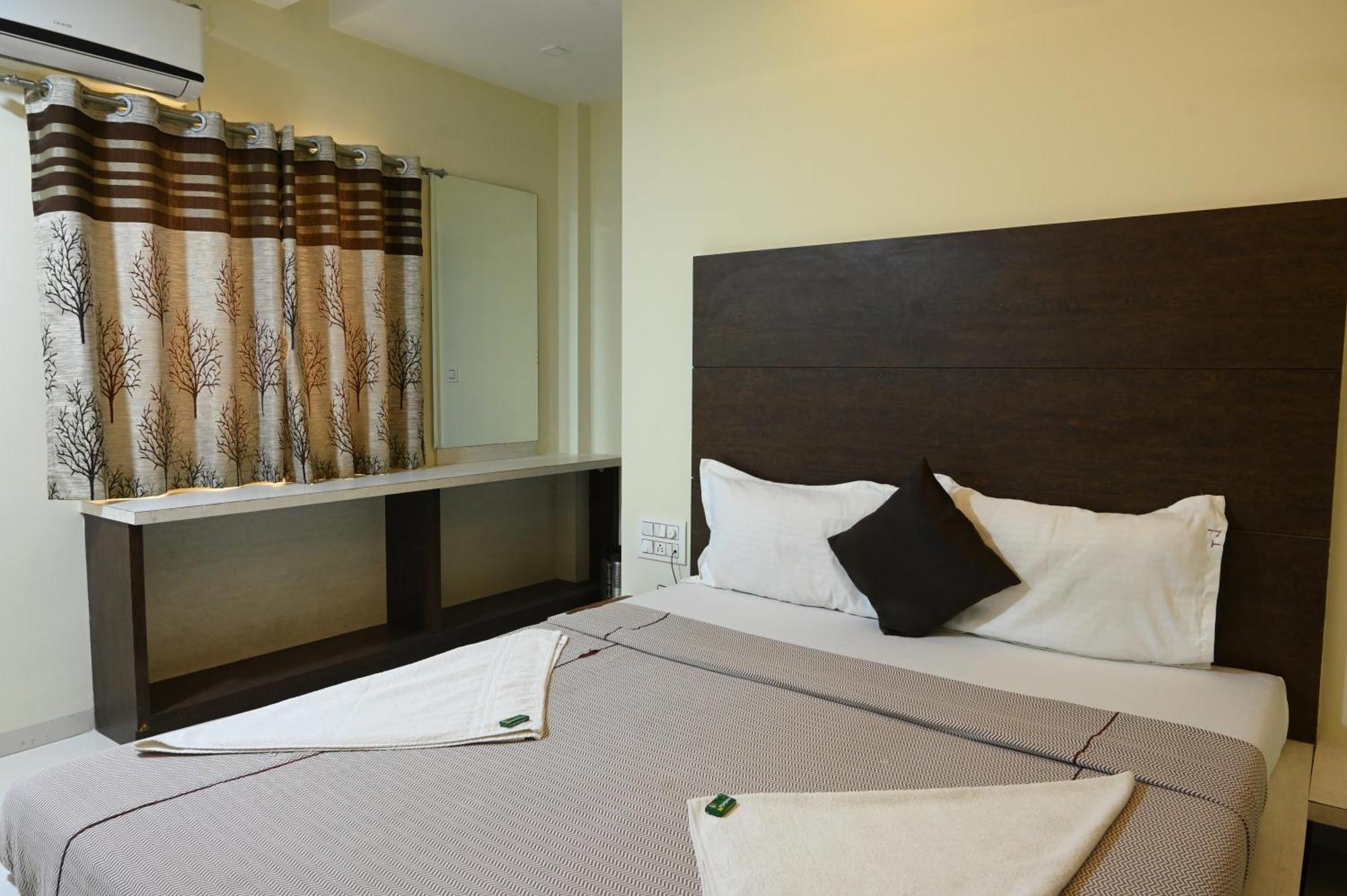 Hotel Ramkrishna Inn Colhapur Exterior foto