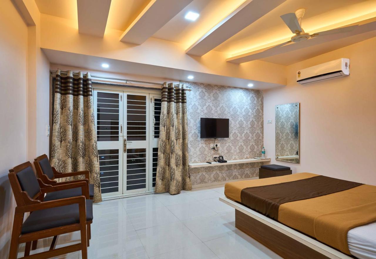 Hotel Ramkrishna Inn Colhapur Exterior foto